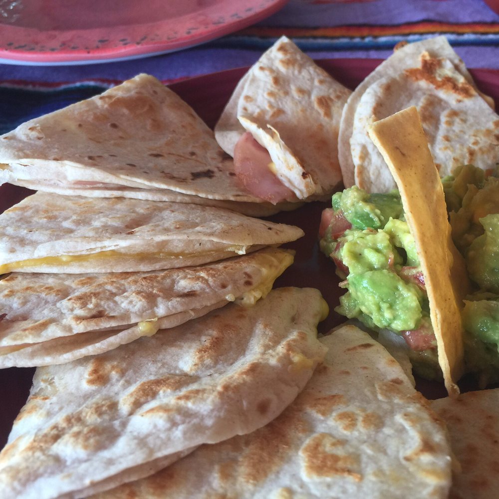 La Coqueta - Sintronizadas Like quesadillas with ham and guacamole - Mexican Near Me - Tulum, ROO