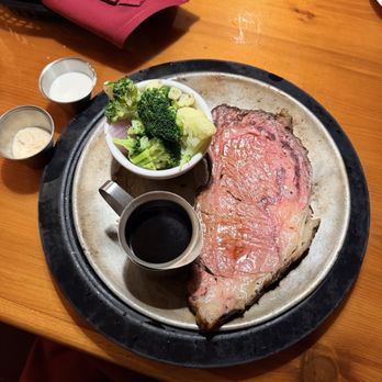 Cattlemens Steakhouse - 9oz prime rib w/ horse radish and meat juice + steamed veggies w/ butter - perfect plate for this keto girl! :-) - Steakhouses Near Me - Redding, California Cattlemens Steakhouse - 9oz prime rib w/ horse radish and meat juice + steamed veggies w/ butter - perfect plate for this keto girl! :-) - Steakhouses Near Me - Redding, California