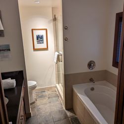 Pan Pacific Whistler Village Centre - Bathroom with shower and tub