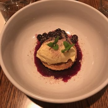 Mindy's Bakery - Blueberry - Desserts Near Me - Chicago, Illinois
