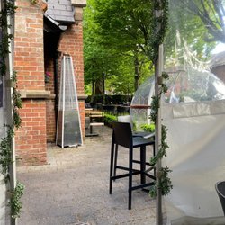 The Schoolhouse Bar & Restaurant - Outdoor seating