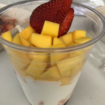 Utopia Caffe - Fraise Mango - Breakfast & Brunch Near Me - Tustin, California Utopia Caffe - Fraise Mango - Breakfast & Brunch Near Me - Tustin, California