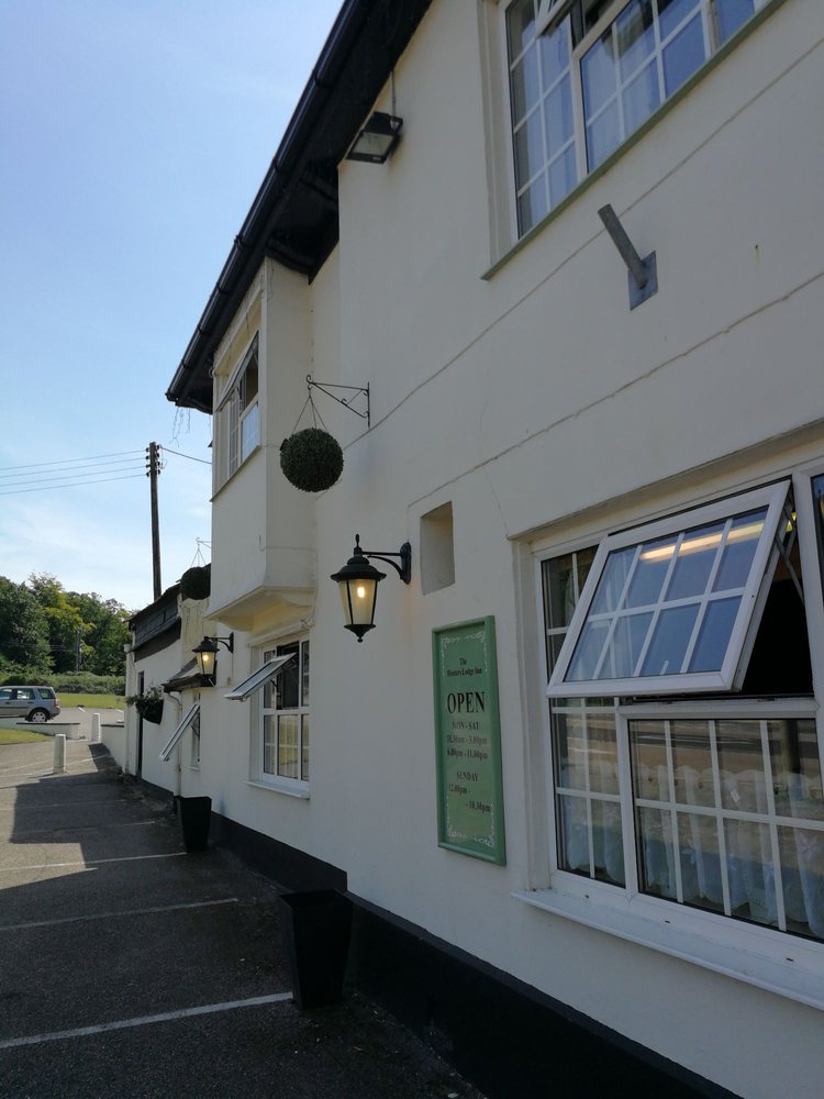 THE HUNTERS LODGE INN Charmouth Road, Axminster, Devon, United