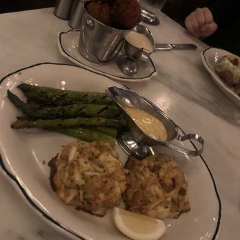 Loch Bar - Crab cakes with roasted asparagus - Seafood Near Me - Houston, Texas Loch Bar - Crab cakes with roasted asparagus - Seafood Near Me - Houston, Texas