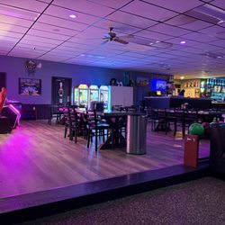 Ocean Lanes - Seating area
