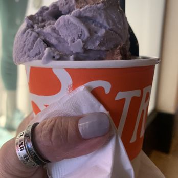 Salt & Straw - Honey Lavender - Ice Cream & Frozen Yogurt Near Me - Pasadena, California Salt & Straw - Honey Lavender - Ice Cream & Frozen Yogurt Near Me - Pasadena, California