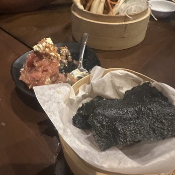 Pubbelly Sushi Brickell - Tuna Tartare and Buffalo Chicken Bao Buns - Sushi Bars Near Me - Miami, Florida
