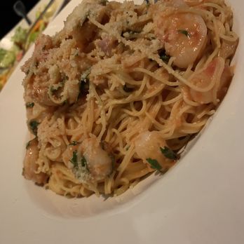 Yard House - Vodka shrimp pasta. Looks are definitely deceiving as it was gross! Old, bad shrimp. Tasted rotten. - New American Near Me - Concord, California