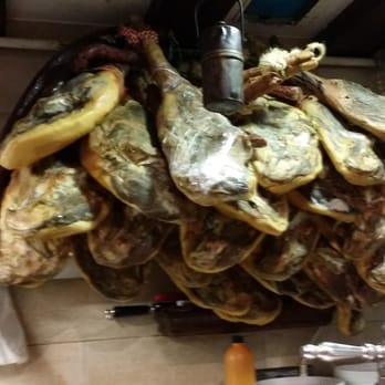 El Tigre - Lots and lots of Jamon - Tapas Bars Near Me - Madrid, M