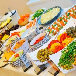 Vistro - Wir veranstalten monatlich einen großen Brunch. Bei der Reservierung können hinweise auf Allergien oder  Unverträglichkeiten  gegeben werden