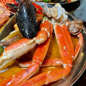 Feasty crab - B. Snow Crab - Seafood Near Me - Derwood, Maryland