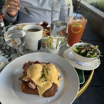 Vintage - Eggs Benedict - Breakfast & Brunch Near Me - Vail, Colorado
