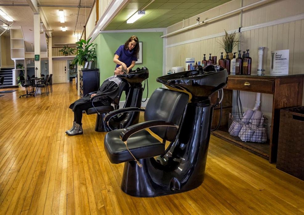 SALON NATURELLES Updated September 2024 23 Photos 74 Cottage St