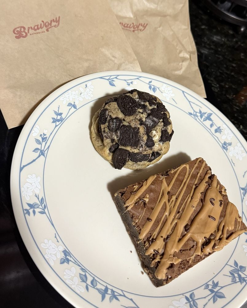 Bravory Bakehouse Logo