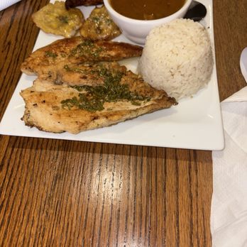 El Caribeno - Pollo a La Plancha Con Chimichurri y Arroz con Habichuelas - Puerto Rican Near Me - Houston, Texas