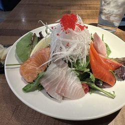 Bluetail - Sashimi salad