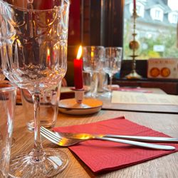 Le Briefing - Table et bougie