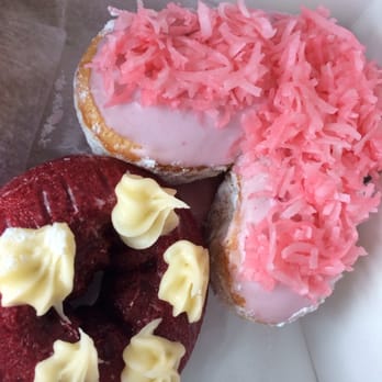Mojo Donuts - Valentine themed donuts at Mojo - Donuts Near Me - Pembroke Pines, Florida Mojo Donuts - Valentine themed donuts at Mojo - Donuts Near Me - Pembroke Pines, Florida