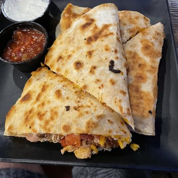 Wolfey's Bistro & Pub - Chicken, bacon and tomato quesadilla - New American Near Me - Elyria, Ohio Wolfey's Bistro & Pub - Chicken, bacon and tomato quesadilla - New American Near Me - Elyria, Ohio