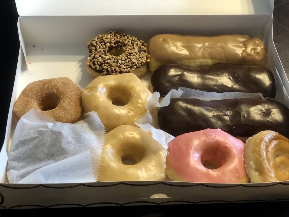 Aloha Doughnuts Logo