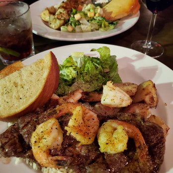 LA Grill & Bistro - American Near Me - Richmond, British Columbia