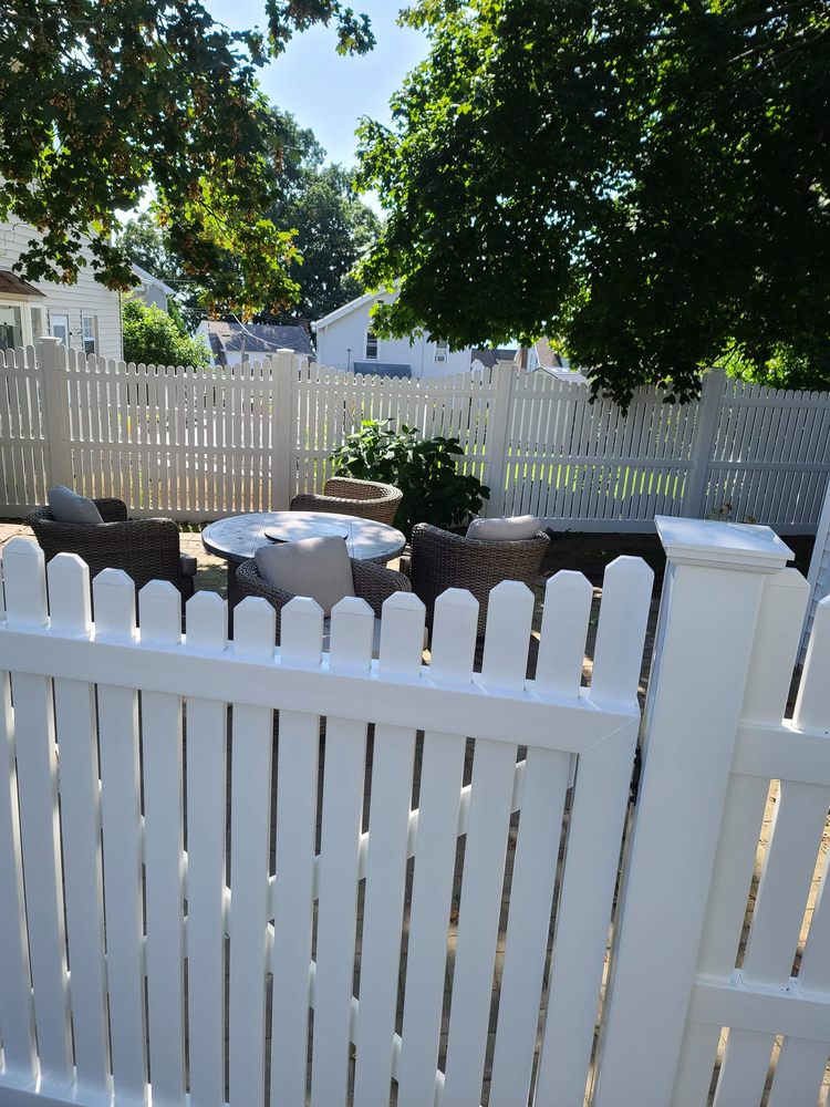 PRESTIGE FENCING Updated August 2024 12 Photos 1010 Garden Rd