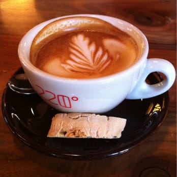 220Grad - Cappuccino. - Coffee & Tea Near Me - Salzburg, 5