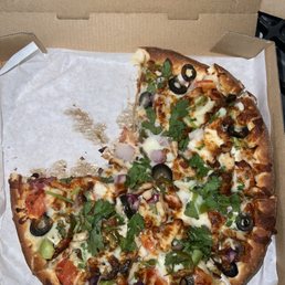 Indian Garlic Chicken Pizza Indian Garlic Chicken Pizza