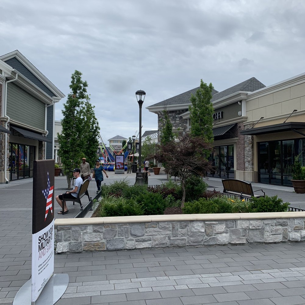 Norfolk Premium Outlets - Shopping before it rains! - Outlet Stores Near Me - Norfolk, Virginia Norfolk Premium Outlets - Shopping before it rains! - Outlet Stores Near Me - Norfolk, Virginia