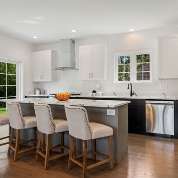 Butterfly Kitchens - a kitchen with a center island - General Contractors Near Me - Delray Beach, Florida