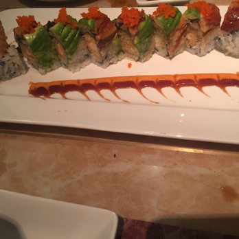 Hane Restaurant - Rainbow roll - Sushi Bars Near Me - New York, New York