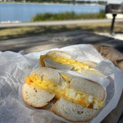 New York Bagel & Bialy - Egg and cheese on plain bagel