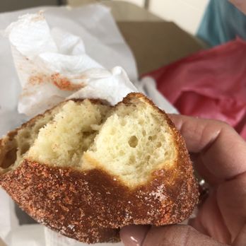 Leonard's Bakery - Bakeries Near Me - Honolulu, Hawaii