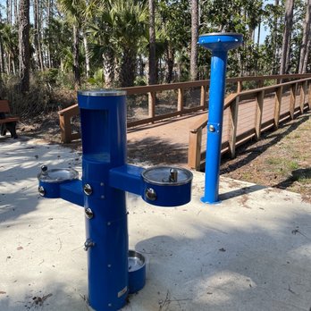 Salinas Park - Drinking fountain & shower - Parks Near Me - Port St. Joe, Florida