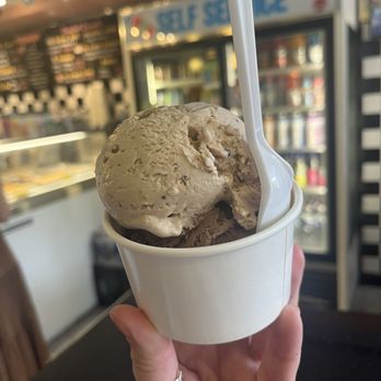 Larry's Homemade Ice Cream - Ice Cream & Frozen Yogurt Near Me - Washington, DC, District of Columbia