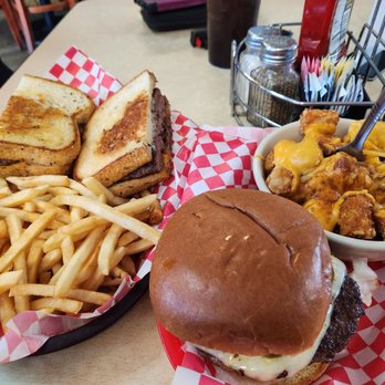 Shooters - What a great lunch. My favorite Jalapeño burger with chili cheese tots for me and patty melt for my sister's. Service was also on point. - Chicken Wings Near Me - Manteca, California