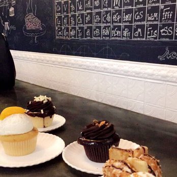 Molly's Cupcakes - Cupcakes Near Me - Chicago, Illinois Molly's Cupcakes - Cupcakes Near Me - Chicago, Illinois