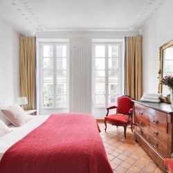 Bonne Nuit Paris - Jardin du Marais
An elegant suite overlooking the trendy rue Charlot in Le Marais, Paris
