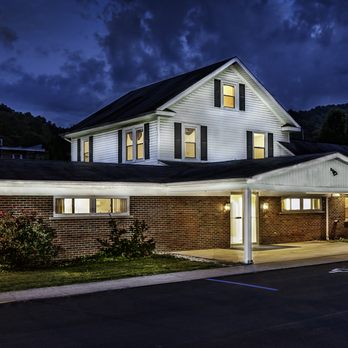 Paige Boyd Re/max Platinum Realty - Real Estate Agents Near Me - Beckley, West Virginia Paige Boyd Re/max Platinum Realty - Real Estate Agents Near Me - Beckley, West Virginia