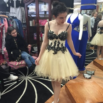 Dress Gala - Prettyyyyy dress. - Women's Clothing Near Me - Commack, New York Dress Gala - Prettyyyyy dress. - Women's Clothing Near Me - Commack, New York
