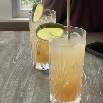 The Pawnee House - Spicy Margarita - Comfort Food Near Me - Oak Bluffs, Massachusetts
