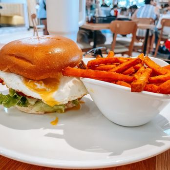 Broken Yolk Cafe - Good Morning Burger with sweet potatoes - Breakfast & Brunch Near Me - Irvine, California