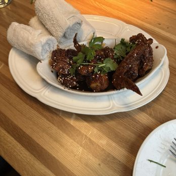 Au Cheval - Chicken wings, incredible sauce - Bars Near Me - Chicago, Illinois