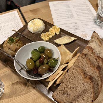 1929 Pizza and Wine - Sharing board. Nice, but the butters and ricotta didn't have much flavor - Pizza Near Me - Edwardsville, Illinois