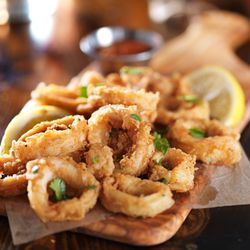 Cameron's Seafood DC - Calamari With Marinara Sauce