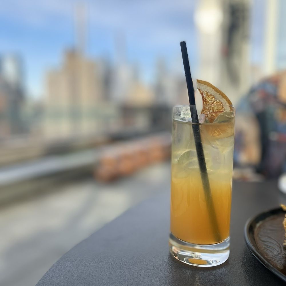 Hudson VU - Mocktail! - Lounges Near Me - New York, New York