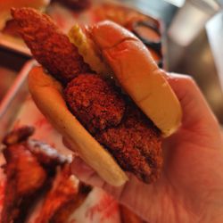 Main Bird Hot Chicken - Sugar Land - Hot chicken slider