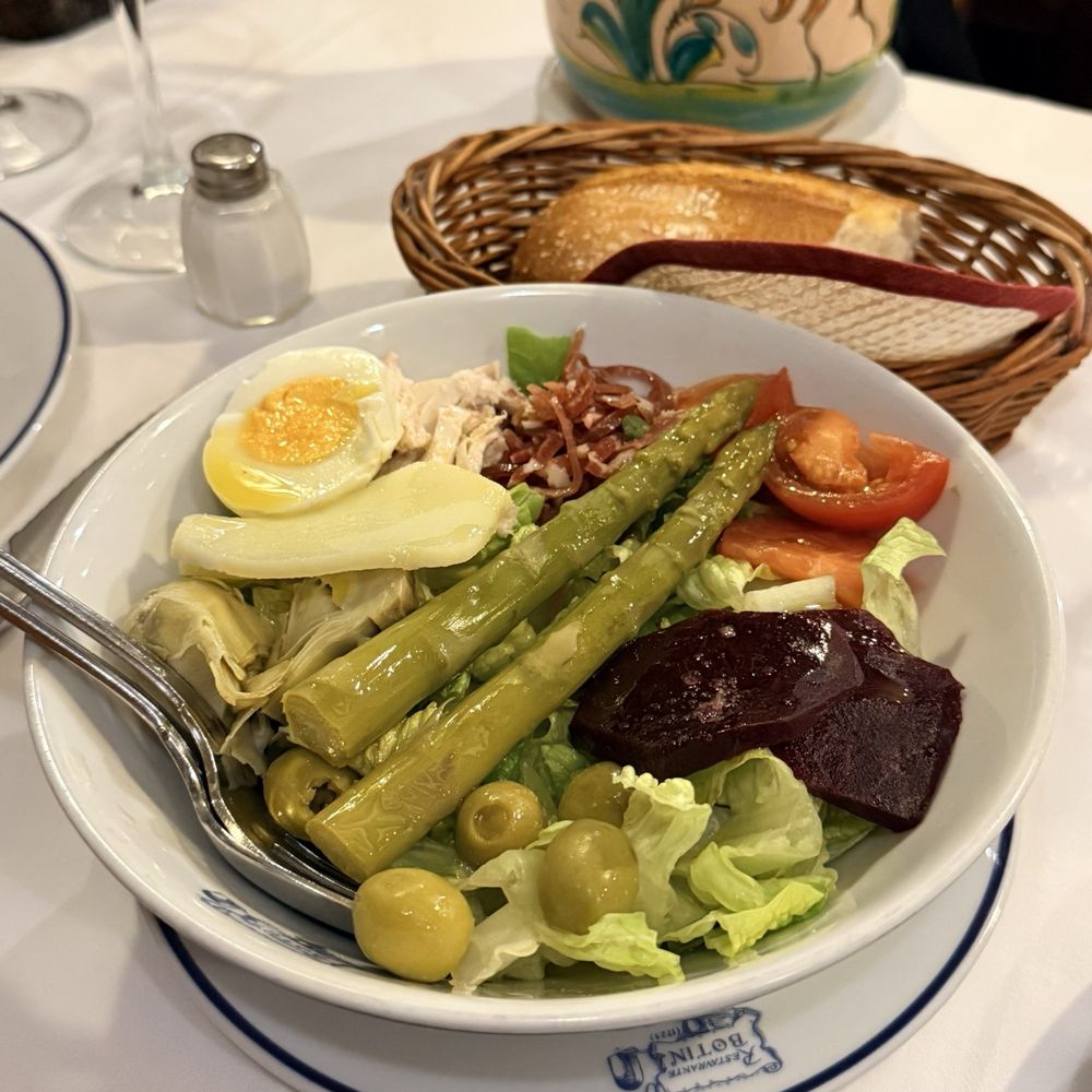 Botín - Ensalada Botín - Spanish Near Me - Madrid, M