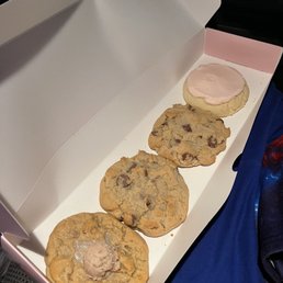 Cinnamon Fry Bread, Milk Chocolate Chip x2, Classic Pink Sugar Cinnamon Fry Bread, Milk Chocolate Chip x2, Classic Pink Sugar