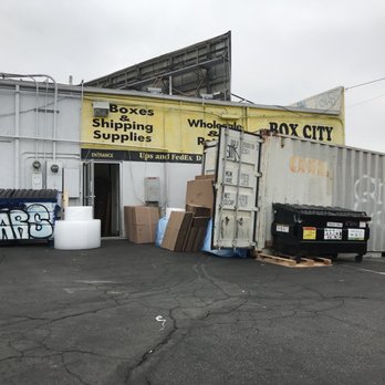 Box City - Entrance from the back - Shipping Centers Near Me - North Hollywood, California